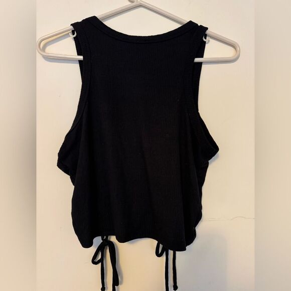 Black Ruched Tank Top - Picture 2 of 2